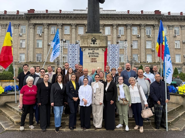 Împreună, de Ziua Independenței: Partidul Nostru alături de oamenii din toată țara