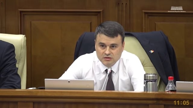Alexandr Berlinschii a cerut argumentarea economică pentru reducerea termenului stabilit pentru licențierea importului de cereale, însă în raport nu există o analiză: „31 decembrie 2027 sau 31 octombrie 2026? Unde sunt cifrele?!”